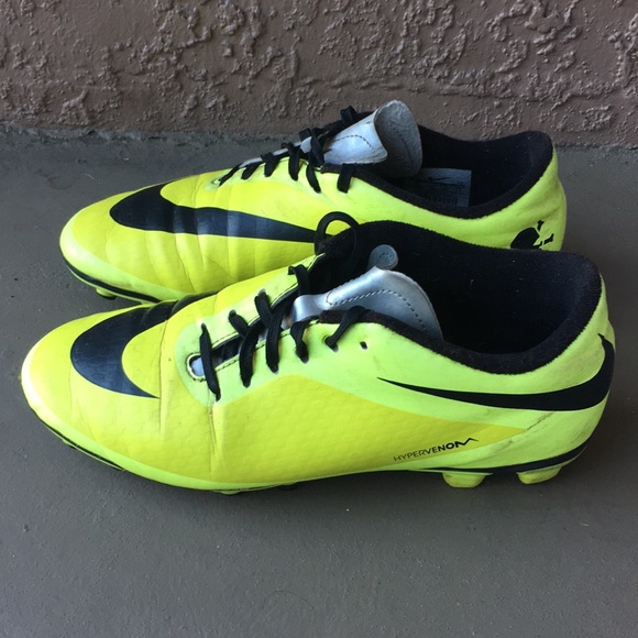 nike hypervenom size 7